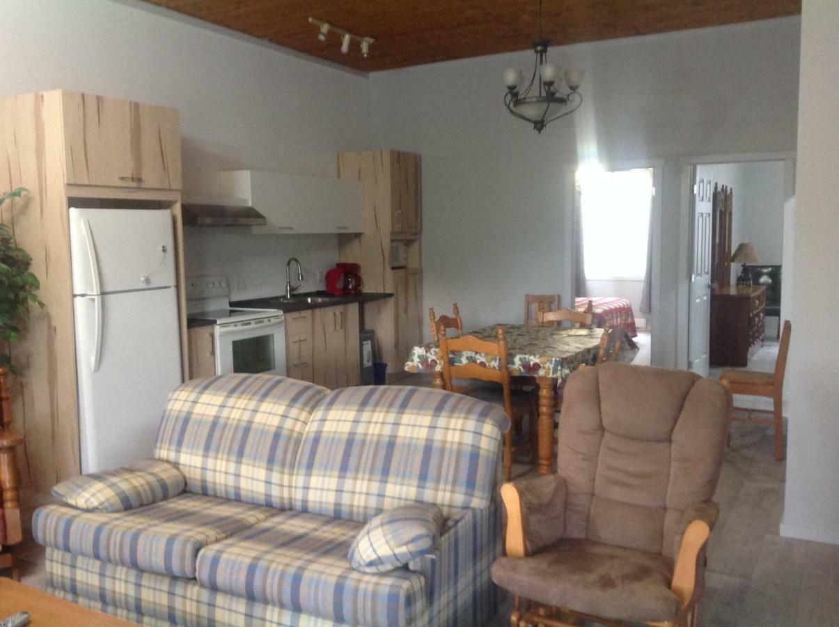 Les Appartement 4 Saisons Des Iles Saint Gedeon Экстерьер фото