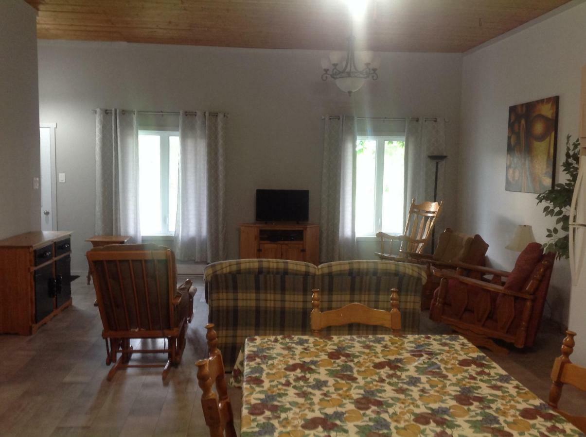 Les Appartement 4 Saisons Des Iles Saint Gedeon Экстерьер фото